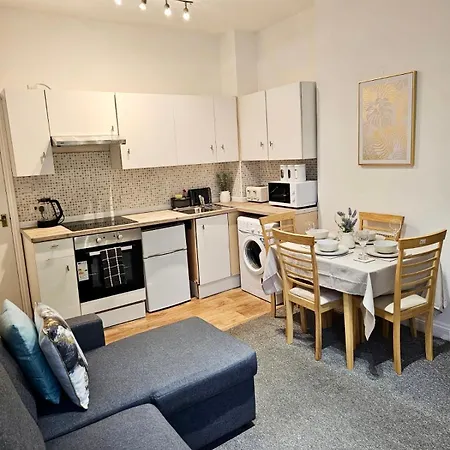 Lägenhet Cozy 2br In Centre