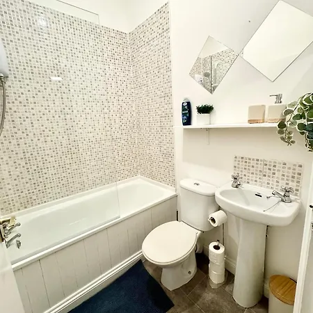 Cozy 2br In Centre * Bristol